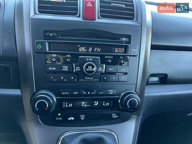 Сірий Хонда СРВ, об'ємом двигуна 2.2 л та пробігом 175 тис. км за 13999 $, фото 75 на Automoto.ua