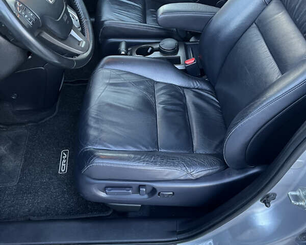 Хонда СРВ 2011 в Черновцах на Automoto.ua Серый Хонда СРВ, объемом двигателя 2.2 л и пробегом 218 тыс. км за 13990 $, фото 13 на Automoto.ua