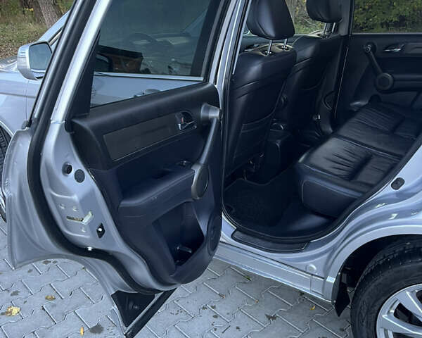 Хонда СРВ 2011 в Черновцах на Automoto.ua Серый Хонда СРВ, объемом двигателя 2.2 л и пробегом 218 тыс. км за 13990 $, фото 17 на Automoto.ua