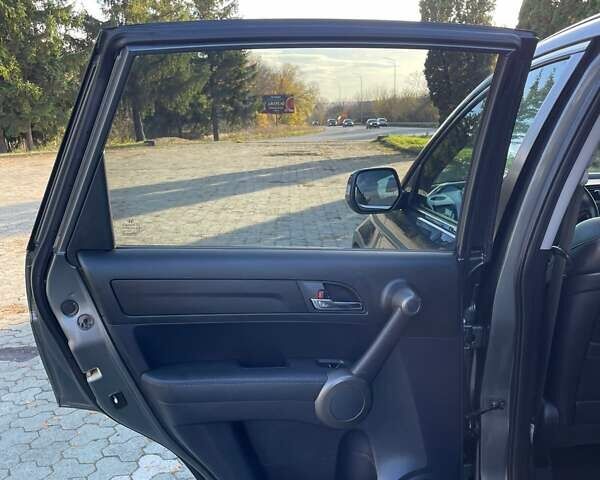 Хонда СРВ 2011 в Дубно на Automoto.ua Серый Хонда СРВ, объемом двигателя 2.2 л и пробегом 197 тыс. км за 14500 $, фото 8 на Automoto.ua