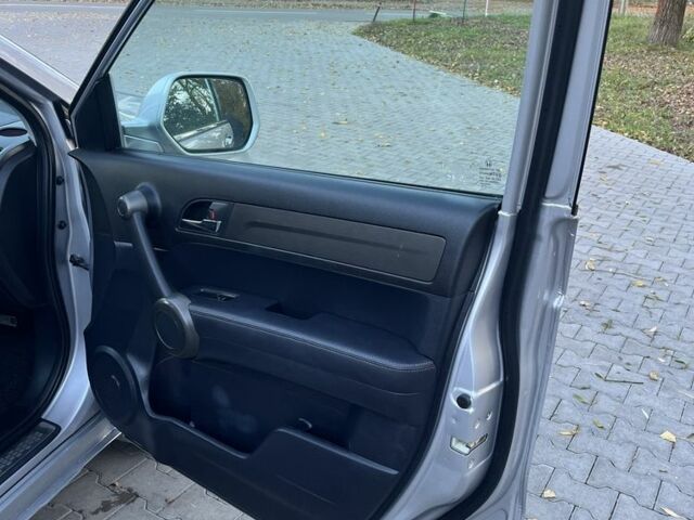 Хонда СРВ 2011 в Черновцах на Automoto.ua Серый Хонда СРВ, объемом двигателя 2.2 л и пробегом 218 тыс. км за 14250 $, фото 19 на Automoto.ua