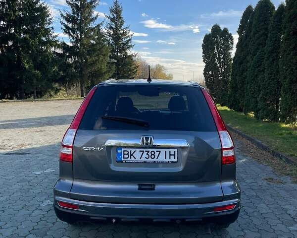 Хонда СРВ 2011 в Дубно на Automoto.ua Серый Хонда СРВ, объемом двигателя 2.2 л и пробегом 197 тыс. км за 14500 $, фото 3 на Automoto.ua