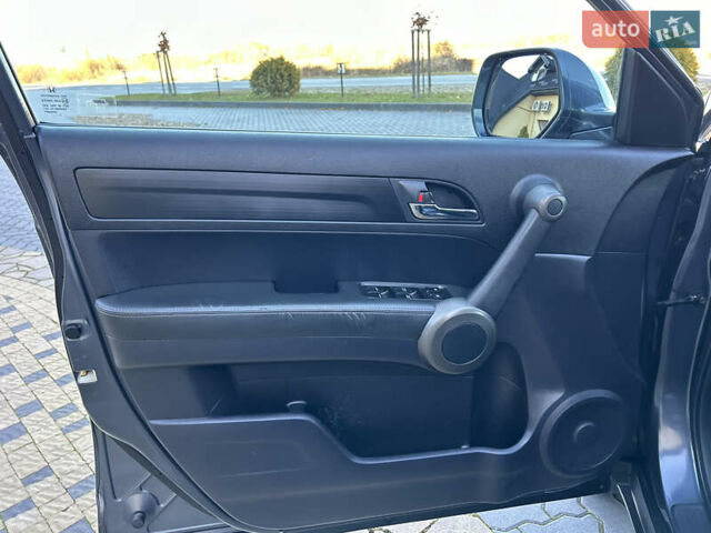 Сірий Хонда СРВ, об'ємом двигуна 2.2 л та пробігом 175 тис. км за 13999 $, фото 60 на Automoto.ua