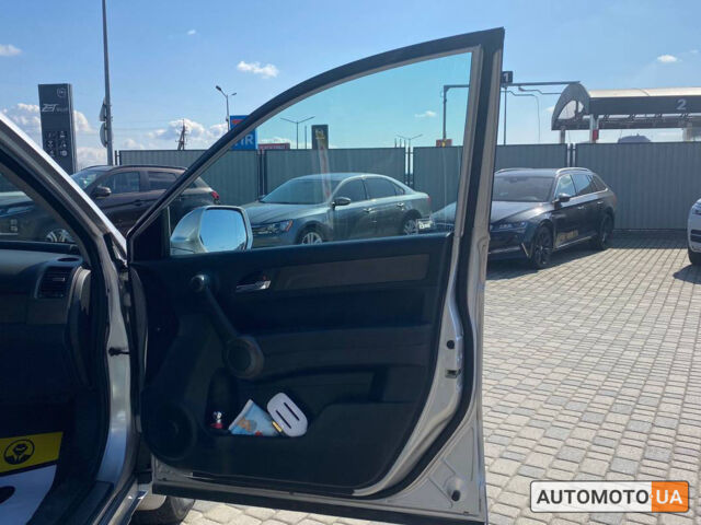 Сірий Хонда СРВ, об'ємом двигуна 2.2 л та пробігом 196 тис. км за 15000 $, фото 28 на Automoto.ua