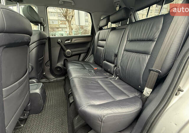 Серый Хонда СРВ, объемом двигателя 2.2 л и пробегом 204 тыс. км за 14000 $, фото 20 на Automoto.ua