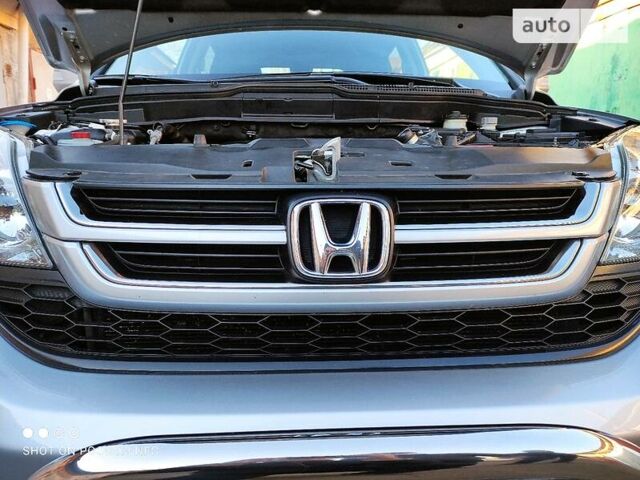 Сірий Хонда СРВ, об'ємом двигуна 2.2 л та пробігом 177 тис. км за 14700 $, фото 21 на Automoto.ua