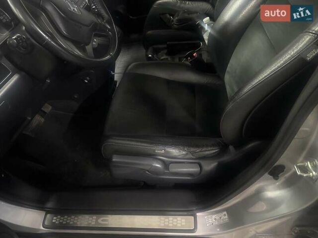 Серый Хонда СРВ, объемом двигателя 2.35 л и пробегом 114 тыс. км за 15800 $, фото 4 на Automoto.ua