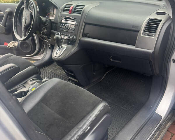 Сірий Хонда СРВ, об'ємом двигуна 2.2 л та пробігом 92 тис. км за 14950 $, фото 30 на Automoto.ua