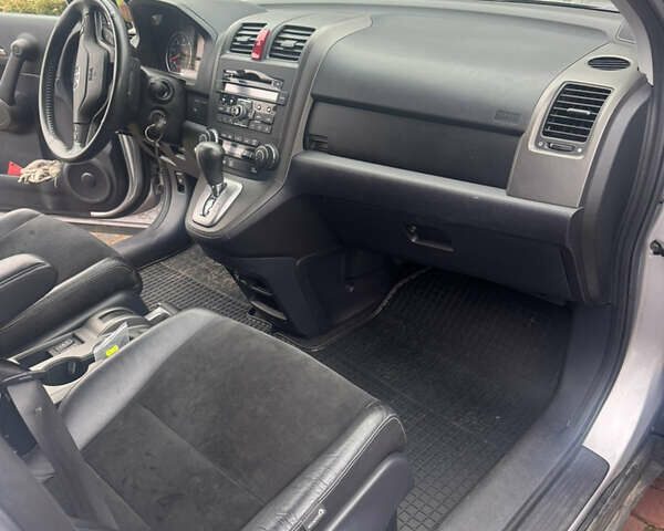 Сірий Хонда СРВ, об'ємом двигуна 2.2 л та пробігом 92 тис. км за 14950 $, фото 27 на Automoto.ua