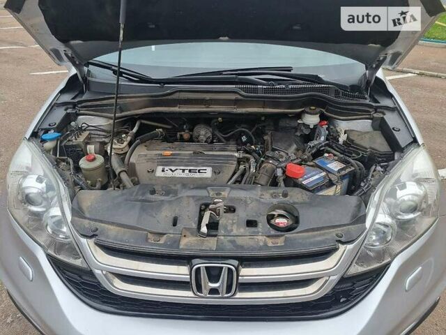 Сірий Хонда СРВ, об'ємом двигуна 2.4 л та пробігом 143 тис. км за 14800 $, фото 32 на Automoto.ua