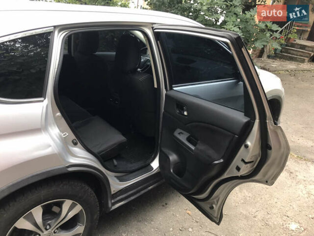 Серый Хонда СРВ, объемом двигателя 0 л и пробегом 217 тыс. км за 16655 $, фото 3 на Automoto.ua