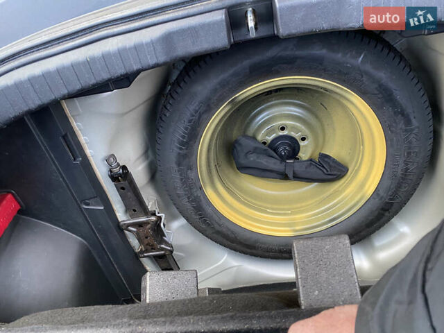 Серый Хонда СРВ, объемом двигателя 2.2 л и пробегом 216 тыс. км за 18000 $, фото 14 на Automoto.ua