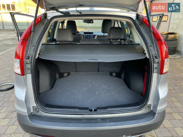 Серый Хонда СРВ, объемом двигателя 2.2 л и пробегом 216 тыс. км за 18000 $, фото 13 на Automoto.ua