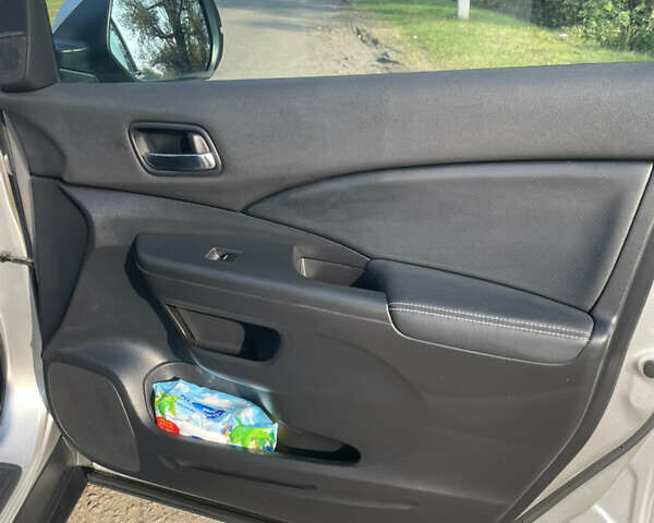 Серый Хонда СРВ, объемом двигателя 2.2 л и пробегом 283 тыс. км за 16500 $, фото 28 на Automoto.ua