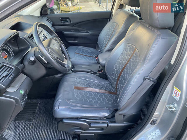 Серый Хонда СРВ, объемом двигателя 2.2 л и пробегом 216 тыс. км за 18000 $, фото 8 на Automoto.ua