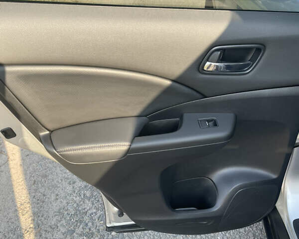 Серый Хонда СРВ, объемом двигателя 2.2 л и пробегом 283 тыс. км за 16500 $, фото 16 на Automoto.ua