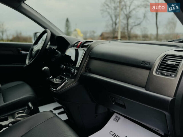 Серый Хонда СРВ, объемом двигателя 2.2 л и пробегом 165 тыс. км за 14950 $, фото 71 на Automoto.ua