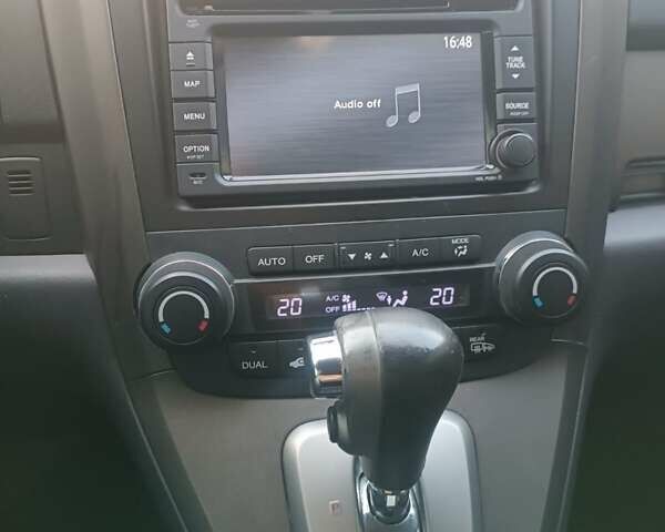 Серый Хонда СРВ, объемом двигателя 2.2 л и пробегом 280 тыс. км за 14900 $, фото 9 на Automoto.ua