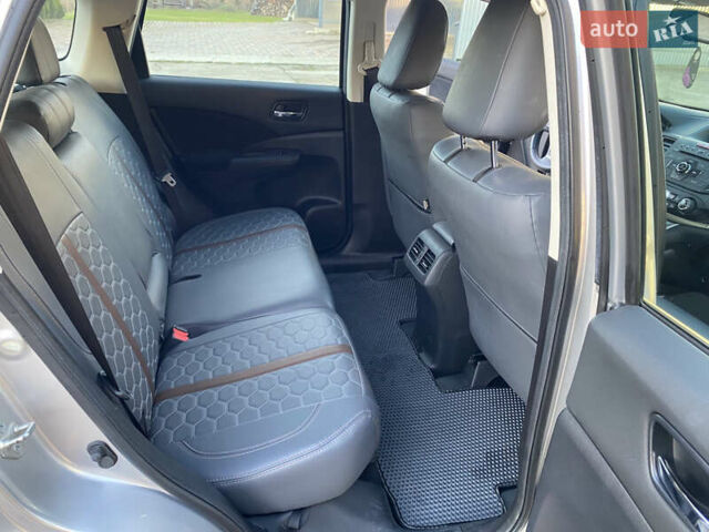 Серый Хонда СРВ, объемом двигателя 2.2 л и пробегом 216 тыс. км за 18000 $, фото 11 на Automoto.ua