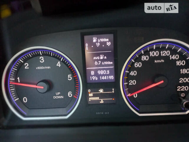 Серый Хонда СРВ, объемом двигателя 2.2 л и пробегом 144 тыс. км за 13999 $, фото 2 на Automoto.ua