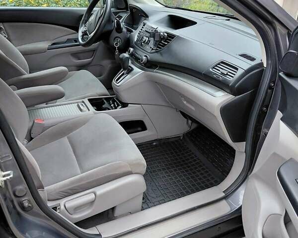 Сірий Хонда СРВ, об'ємом двигуна 2.35 л та пробігом 215 тис. км за 13700 $, фото 8 на Automoto.ua