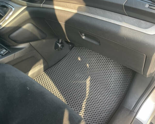 Серый Хонда СРВ, объемом двигателя 2.2 л и пробегом 283 тыс. км за 16500 $, фото 27 на Automoto.ua