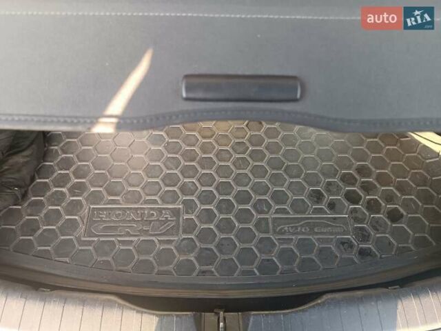 Серый Хонда СРВ, объемом двигателя 2.2 л и пробегом 280 тыс. км за 14900 $, фото 20 на Automoto.ua