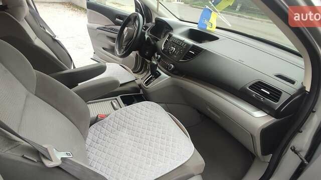 Хонда СРВ 2012 у Тернополі на Automoto.ua Сірий Хонда СРВ, об'ємом двигуна 2.36 л та пробігом 242 тис. км за 12899 $, фото 5 на Automoto.ua