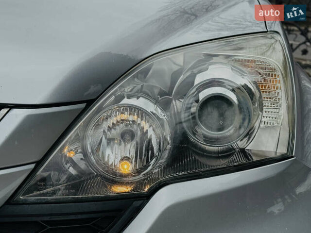 Серый Хонда СРВ, объемом двигателя 2.2 л и пробегом 165 тыс. км за 14950 $, фото 10 на Automoto.ua