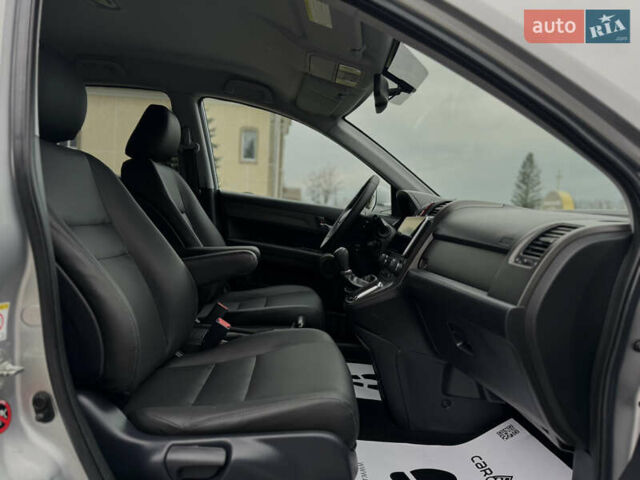 Серый Хонда СРВ, объемом двигателя 2.2 л и пробегом 165 тыс. км за 14950 $, фото 75 на Automoto.ua