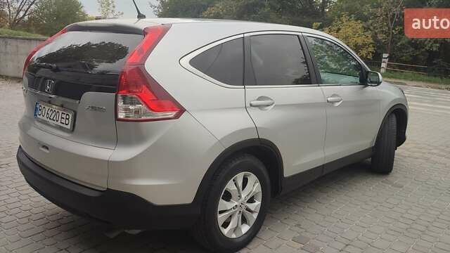 Хонда СРВ 2012 у Тернополі на Automoto.ua Сірий Хонда СРВ, об'ємом двигуна 2.36 л та пробігом 242 тис. км за 12899 $, фото 2 на Automoto.ua