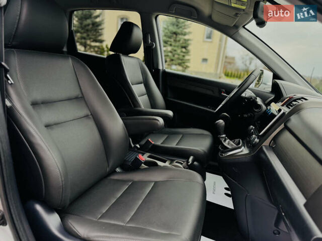 Серый Хонда СРВ, объемом двигателя 2.2 л и пробегом 165 тыс. км за 14950 $, фото 70 на Automoto.ua