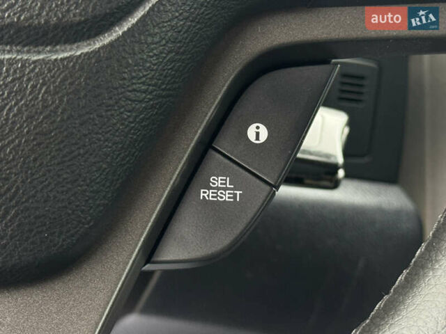 Серый Хонда СРВ, объемом двигателя 2.2 л и пробегом 165 тыс. км за 14950 $, фото 48 на Automoto.ua