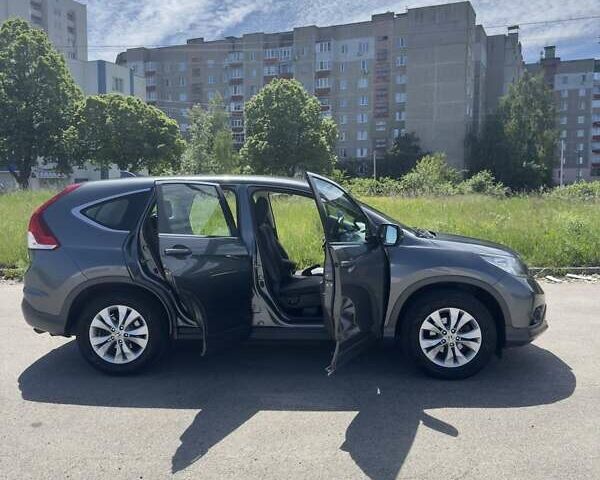 Серый Хонда СРВ, объемом двигателя 1.6 л и пробегом 254 тыс. км за 16000 $, фото 11 на Automoto.ua