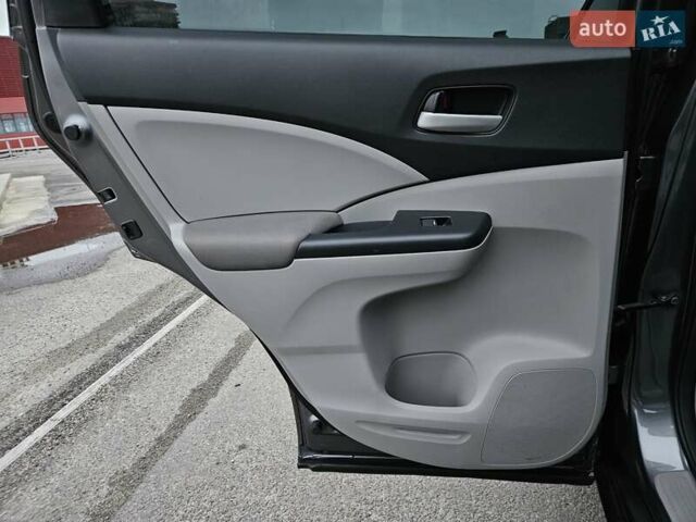 Сірий Хонда СРВ, об'ємом двигуна 2.4 л та пробігом 118 тис. км за 14900 $, фото 32 на Automoto.ua