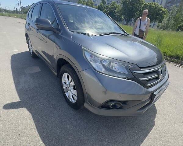 Серый Хонда СРВ, объемом двигателя 1.6 л и пробегом 254 тыс. км за 16000 $, фото 3 на Automoto.ua