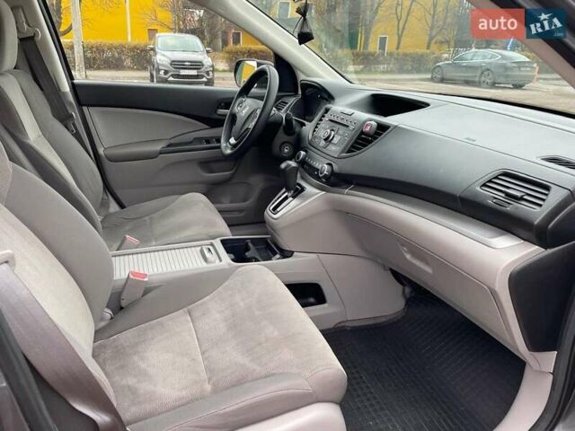 Серый Хонда СРВ, объемом двигателя 2.35 л и пробегом 162 тыс. км за 15300 $, фото 6 на Automoto.ua