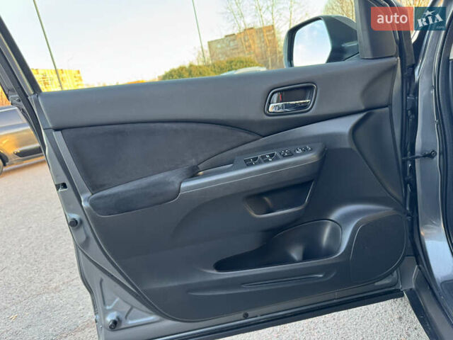 Серый Хонда СРВ, объемом двигателя 2.2 л и пробегом 228 тыс. км за 15899 $, фото 70 на Automoto.ua