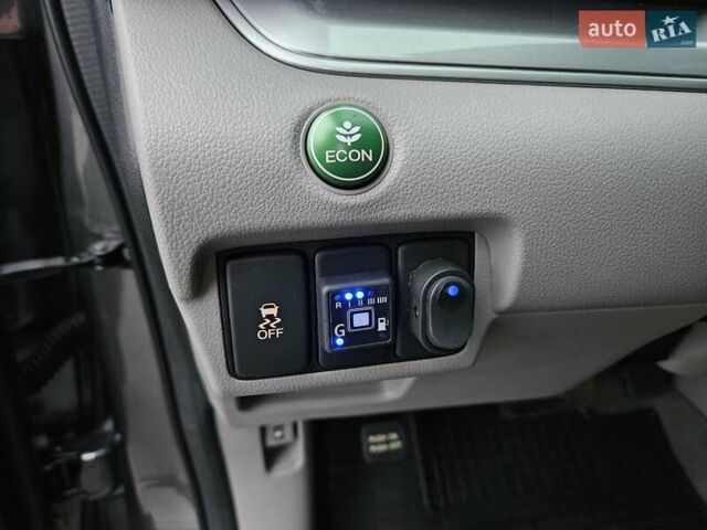 Сірий Хонда СРВ, об'ємом двигуна 2.4 л та пробігом 118 тис. км за 14900 $, фото 49 на Automoto.ua