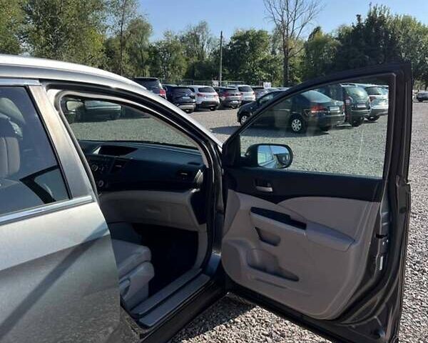 Серый Хонда СРВ, объемом двигателя 2.35 л и пробегом 101 тыс. км за 15900 $, фото 1 на Automoto.ua