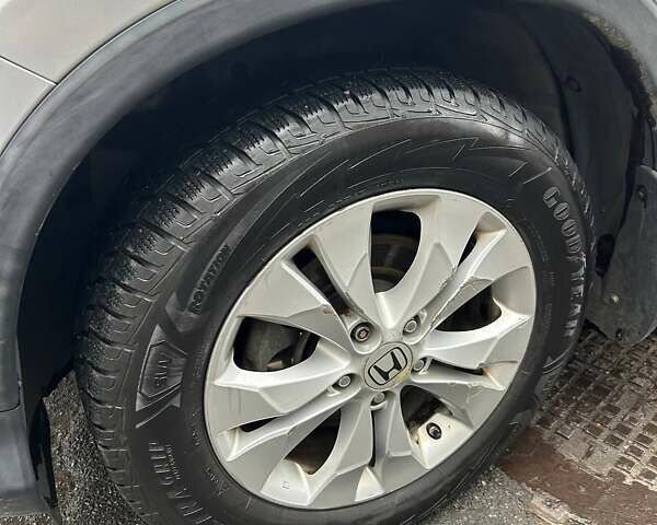 Серый Хонда СРВ, объемом двигателя 2.35 л и пробегом 213 тыс. км за 15500 $, фото 40 на Automoto.ua