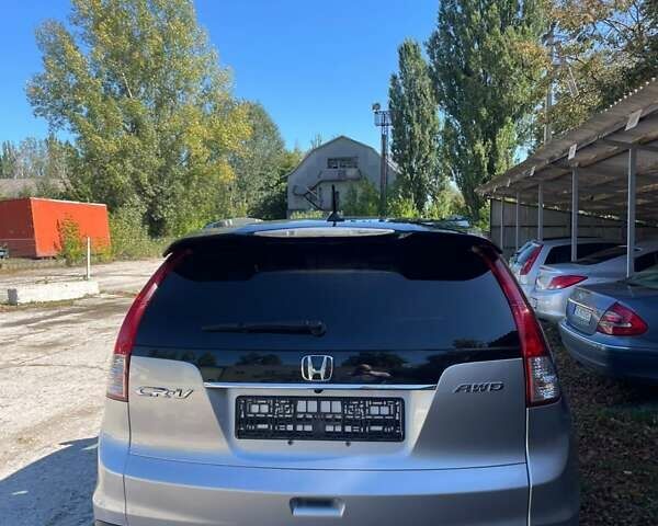 Серый Хонда СРВ, объемом двигателя 2.4 л и пробегом 260 тыс. км за 14000 $, фото 3 на Automoto.ua