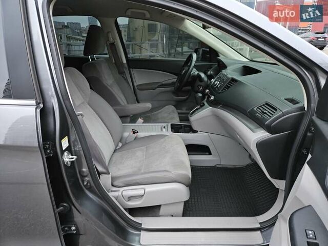 Сірий Хонда СРВ, об'ємом двигуна 2.4 л та пробігом 118 тис. км за 14900 $, фото 22 на Automoto.ua