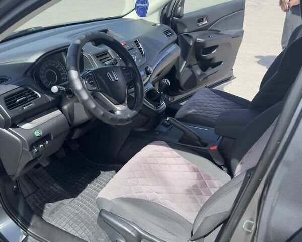 Серый Хонда СРВ, объемом двигателя 1.6 л и пробегом 254 тыс. км за 16000 $, фото 4 на Automoto.ua