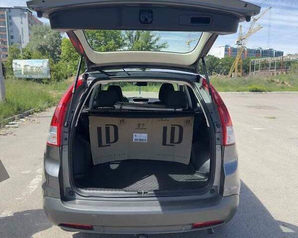 Серый Хонда СРВ, объемом двигателя 1.6 л и пробегом 254 тыс. км за 16000 $, фото 14 на Automoto.ua