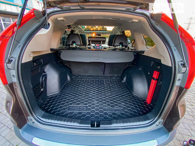 Серый Хонда СРВ, объемом двигателя 2.2 л и пробегом 230 тыс. км за 18350 $, фото 5 на Automoto.ua