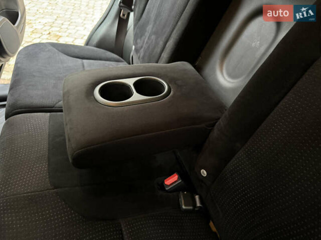 Сірий Хонда СРВ, об'ємом двигуна 2.2 л та пробігом 228 тис. км за 15999 $, фото 75 на Automoto.ua