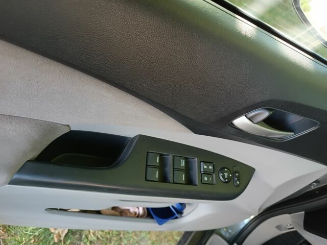 Серый Хонда СРВ, объемом двигателя 2.4 л и пробегом 190 тыс. км за 12400 $, фото 3 на Automoto.ua