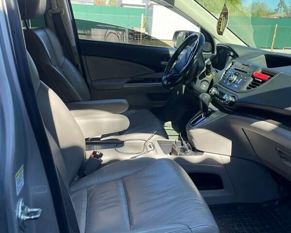 Серый Хонда СРВ, объемом двигателя 2.4 л и пробегом 260 тыс. км за 14000 $, фото 9 на Automoto.ua