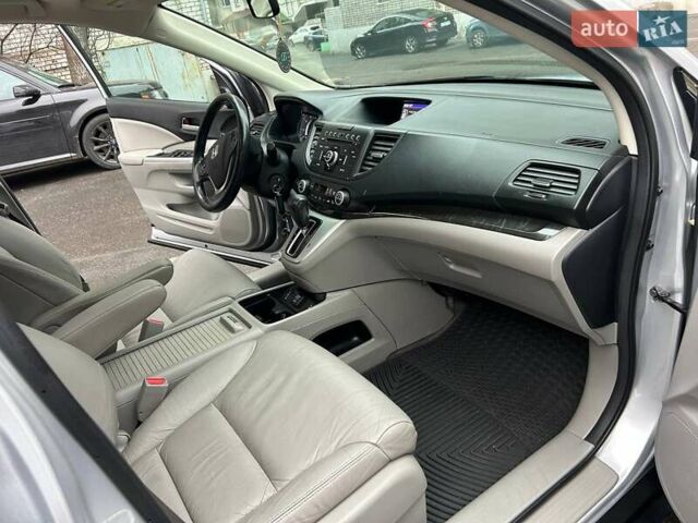 Серый Хонда СРВ, объемом двигателя 2.35 л и пробегом 213 тыс. км за 15500 $, фото 29 на Automoto.ua